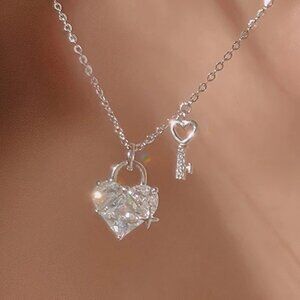 1pc.  Heart-shaped Lock & Key Necklace